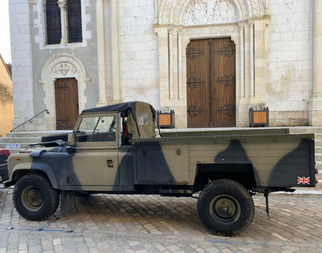 LAND ROVER Defender 127 Rapier - 1990 V8